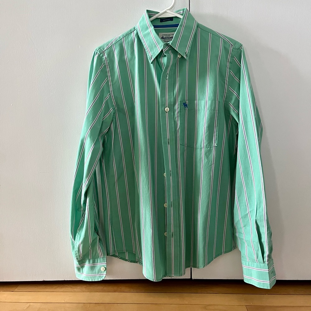 🎉 SALE A&F Muscle Fit Green Striped Button-Down Shirt